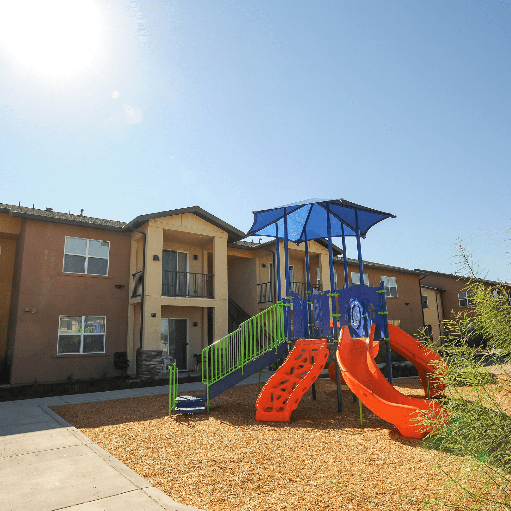 Cueva de Oso @ William Shockley Plaza