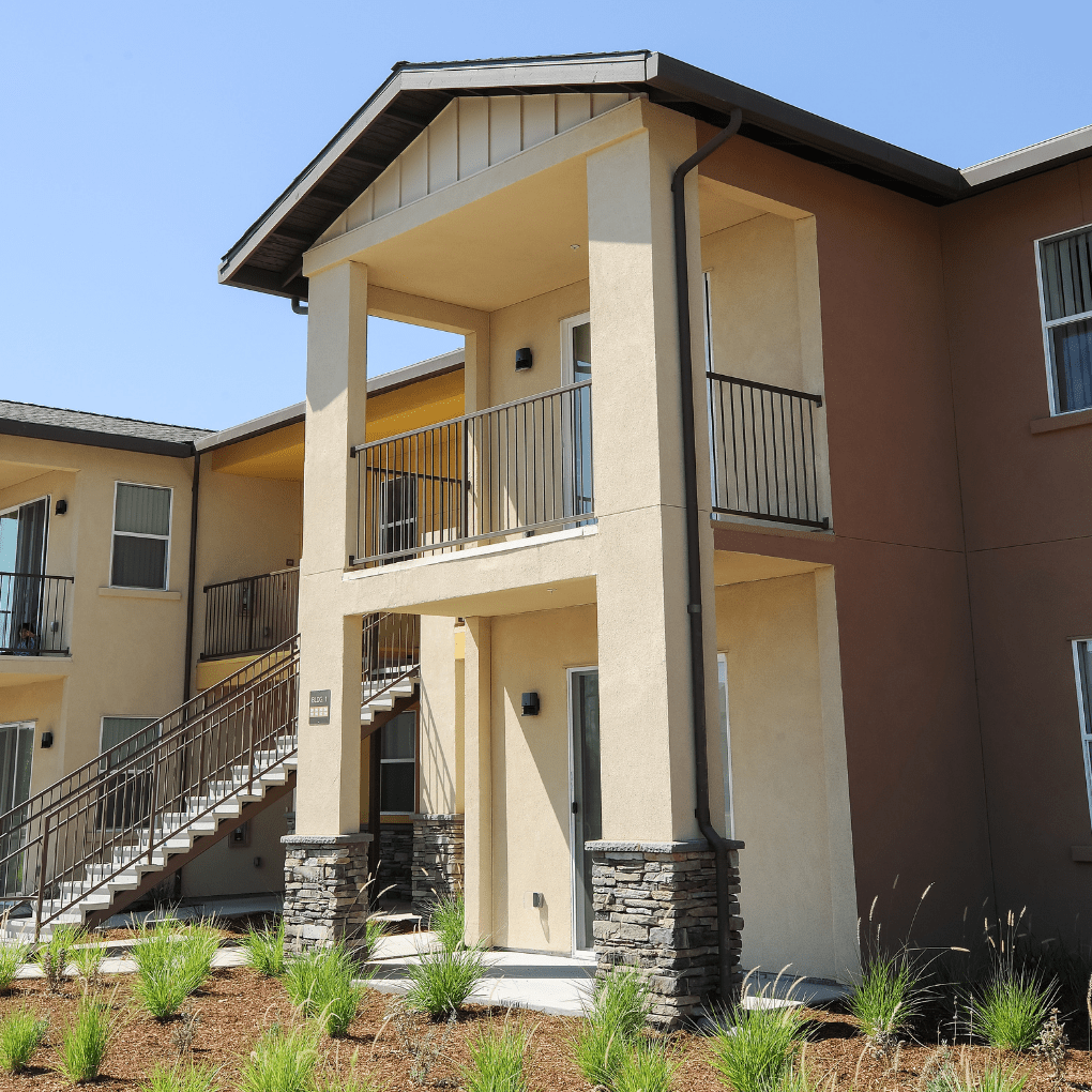 Cueva de Oso @ William Shockley Plaza